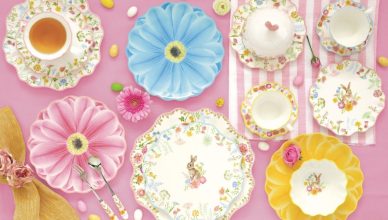 Colectie portelanuri cu tematica pascala